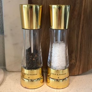 Cole & Mason Derwent Salt & Pepper Mill set